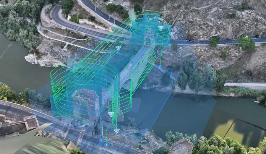 Model 3D și traiectorii de zbor pentru documentarea unei structuri