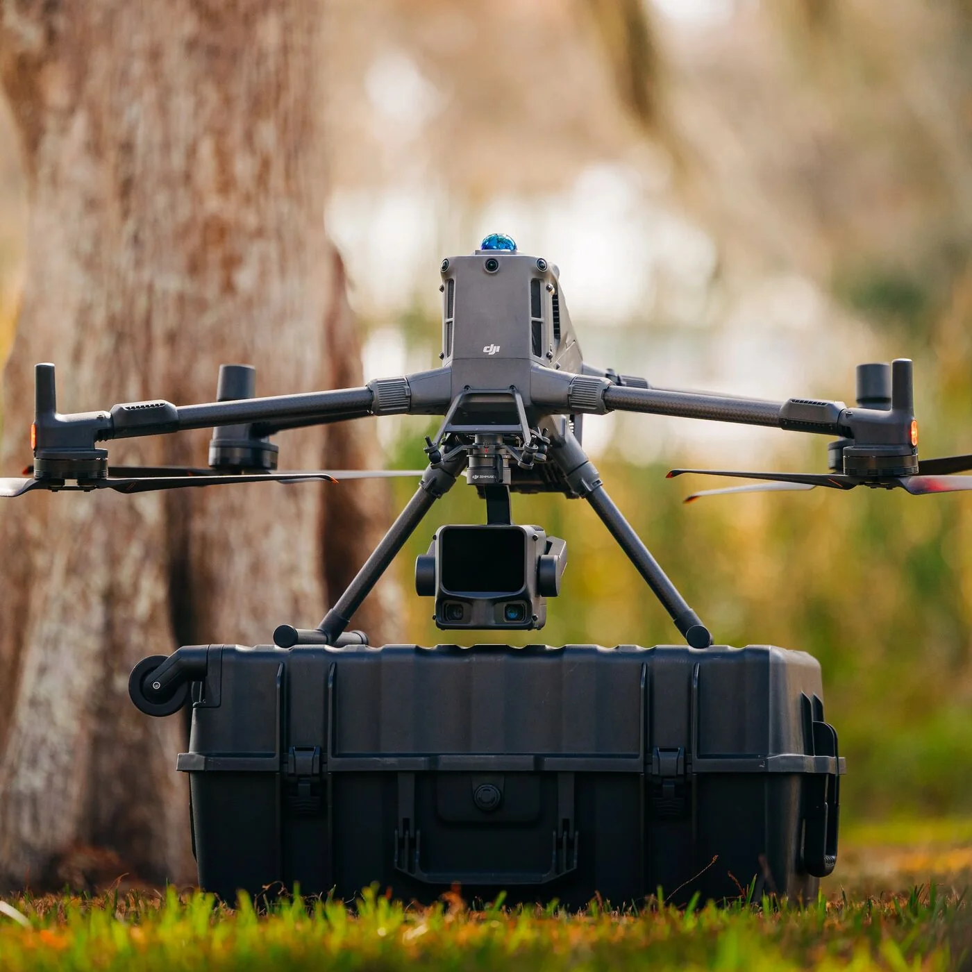 Sistem DJI Enterprise echipat pentru captură LiDAR în teren